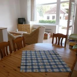 Hegyalja Apartman Cák - Vendéglátás