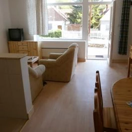 Hegyalja Apartman Cák - Vendéglátás