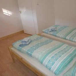 Hegyalja Apartman Cák - Szobák