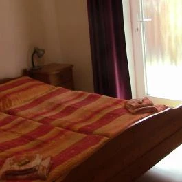 Hegyalja Apartman Cák - Szobák