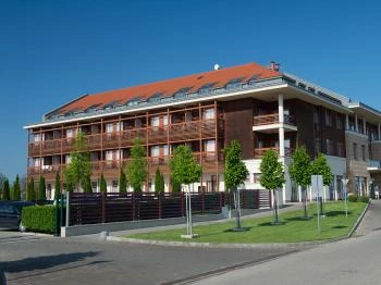 Hotel Aquarell Cegléd