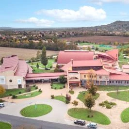 Vulkán Wellness Hotel és Kemping Celldömölk - Külső kép