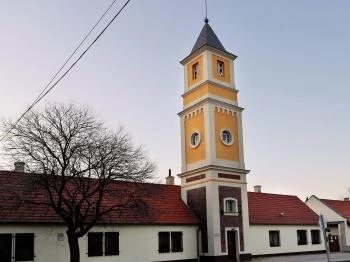 Csákvár Emlékház és Tűzoltó torony Csákvár