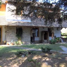 Fenyves Vendégház Csemő - Külső kép