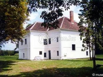 Pungor Zoltán Múzeum Csempeszkopács