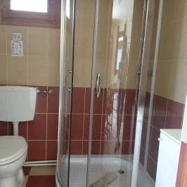 ÉB Dream Horse Ranch Lovasudvar és Apartmanpark Cserkeszőlő - Fürdőszoba