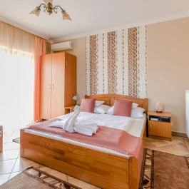 Royal Hotel Cserkeszőlő - Szobák