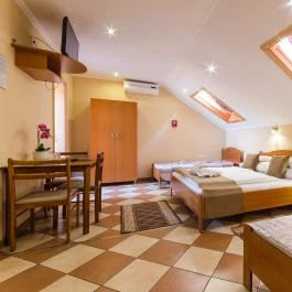 Royal Hotel Cserkeszőlő - Szobák