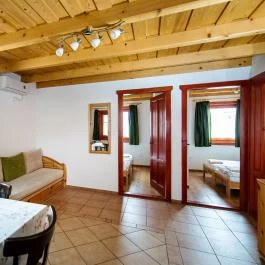 Touring Faházak Cserkeszőlő - Egyéb