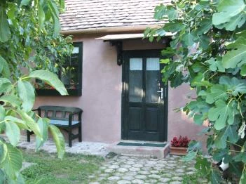 Apartman Vörösdombi Vendégház Cserkút