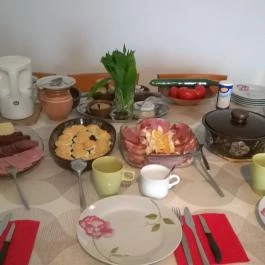 Jakab-hegy Vendégház Cserkút - Vendéglátás