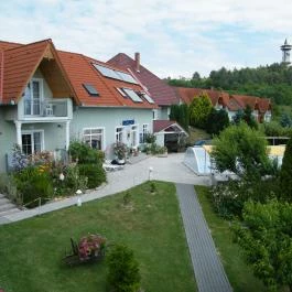 Andrea Wellness Panzió Cserszegtomaj - Medence/kert