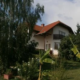 Fehér Rózsa Apartman Cserszegtomaj - Medence/kert
