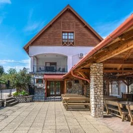 Ferrata Vendégház Csesznek - Medence/kert