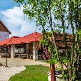 Ferrata Vendégház Csesznek - Medence/kert