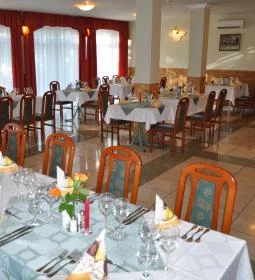 Hotel Platán étterme