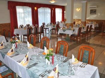 Hotel Platán étterme Debrecen