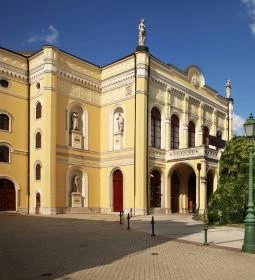 Csokonai Nemzeti Színház 