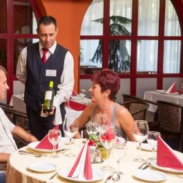 Hotel Nagyerdő Debrecen - Vendéglátás