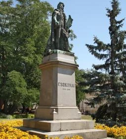 Csokonai Vitéz Mihály szobra 