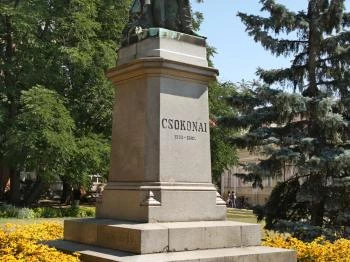 Csokonai Vitéz Mihály szobra Debrecen