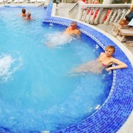 Cascade Resort & Spa Wellness Hotel Demjén - Medence/kert