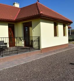 Elringat - lak Apartmanház