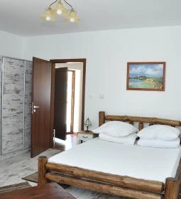 Piramis Fürdő és Üdülőpark