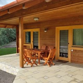 Majorka Vendégház Diósjenő - Medence/kert