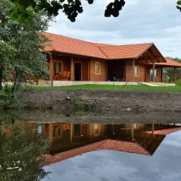 Majorka Vendégház Diósjenő - Medence/kert