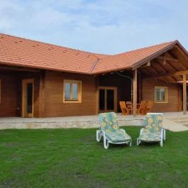 Majorka Vendégház Diósjenő - Medence/kert