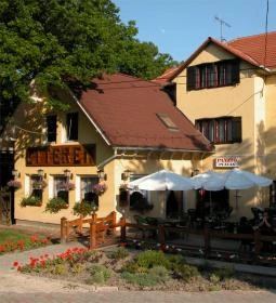 Platán Panzió étterme