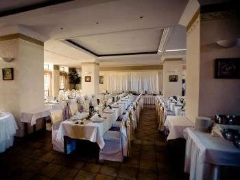 Hasik Étterem Döbrönte