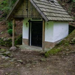 Szentfa-kápolna Dömös - Külső kép
