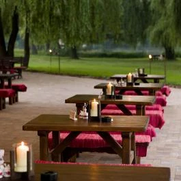 Sári Udvar Dunakiliti - Medence/kert