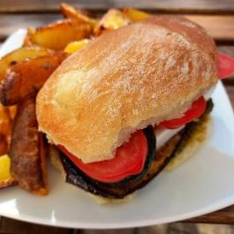 Govinda Vegetáriánus Étterem Eger - Étel/ital