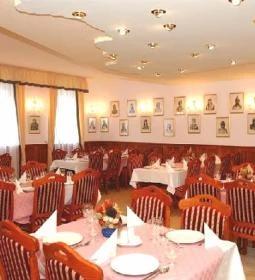 Hotel Korona Királyok Étterme