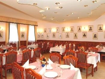 Hotel Korona Királyok Étterme Eger