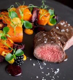 Macok Bisztró és Borbár