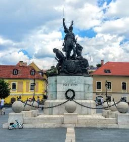 3. legjobb látnivaló: Dobó István tér