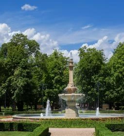 7. legjobb látnivaló: Szmrecsányi Lajos Érsekkert