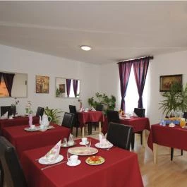 Bartók-tér Panzió Eger - Vendéglátás