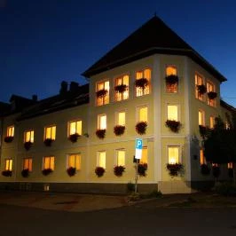 Hotel Korona Wellness, Rendezvény & Borhotel Eger Eger - Külső kép