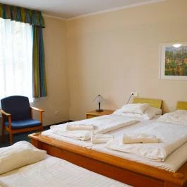 Hotel Unicornis Eger - Külső kép