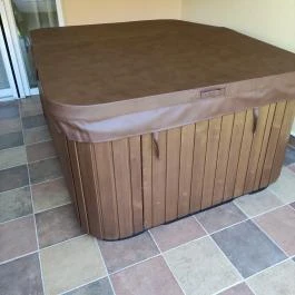 Invest Vendégház Eger - Medence/kert