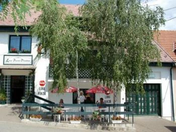 Luna Panzió és Drinkbár Eger