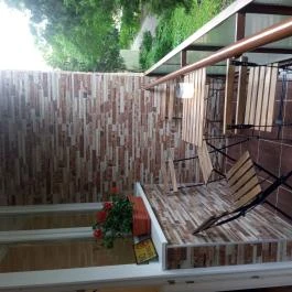 M&D Apartmanház Eger - Medence/kert