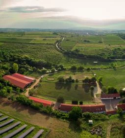 Mátyus Udvarház Kengyel Fogadó