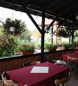 Mátyus Udvarház Kengyel Fogadó