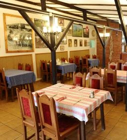 Mátyus Udvarház Kengyel Fogadó